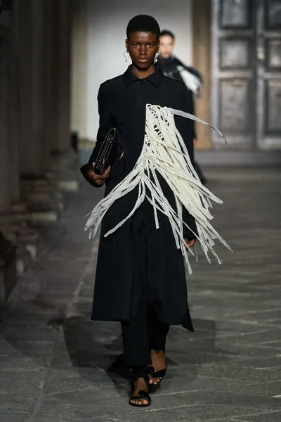 Look 33